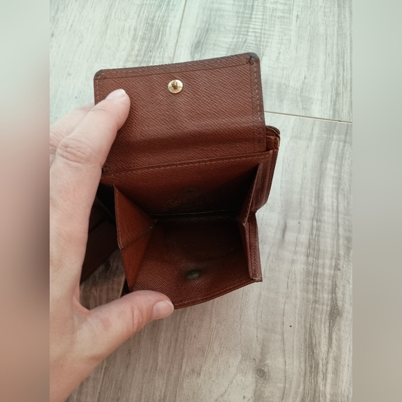 Authentic Louis Vuitton Monogram Bifold Wallet Authentic - Picture 7 of 11